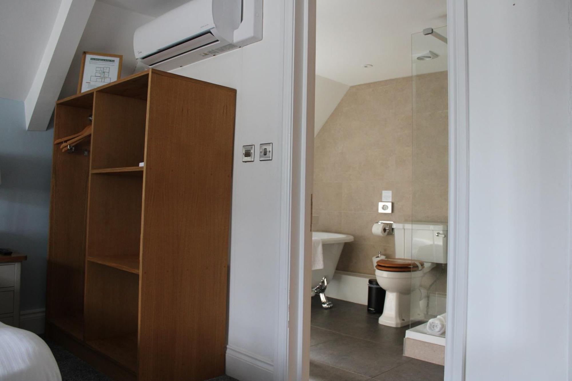 Bed and Breakfast The White Lion Ventnor Esterno foto