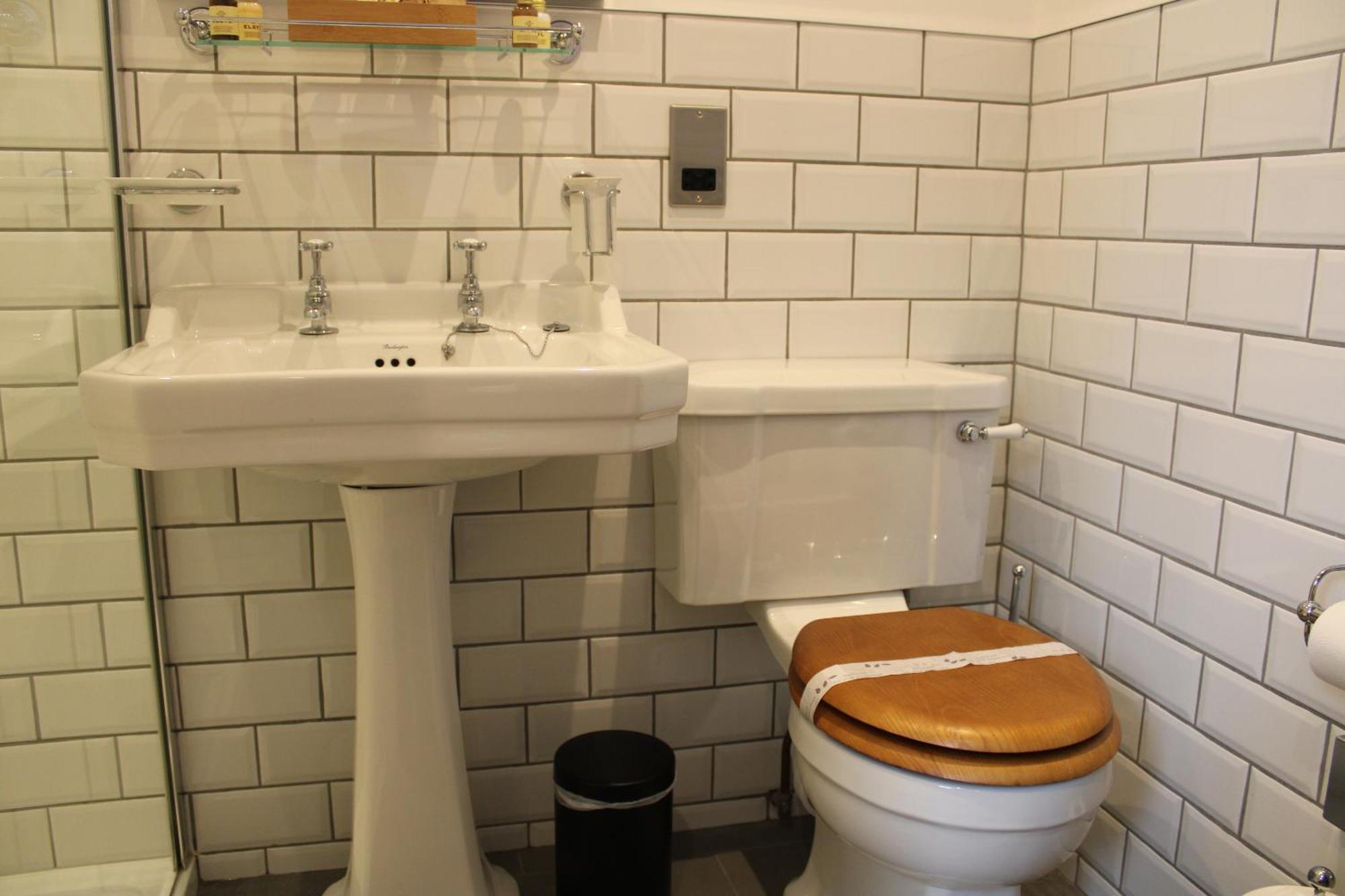Bed and Breakfast The White Lion Ventnor Esterno foto